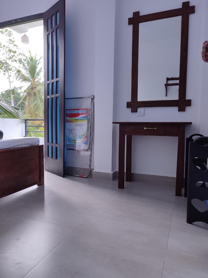 Dollyz Home - Sri Lanka 安伯朗戈德 外观 照片